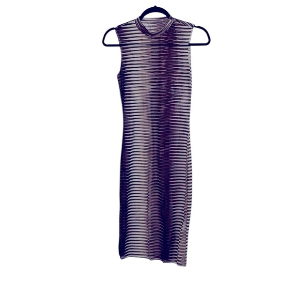 Sleeve less Dress - Picture 2 of 14